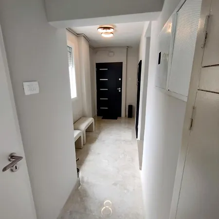 Toni Apartman *