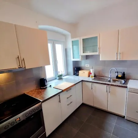 Toni Apartman Póla
